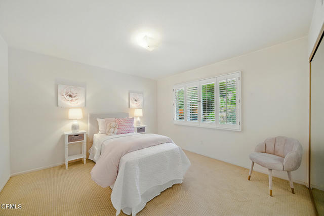 3121 Kingridge Way, Glendale CA: https://media.crmls.org/mediaz/ca4ccbc4-cc31-4aa1-8260-a5803c722c92.jpg