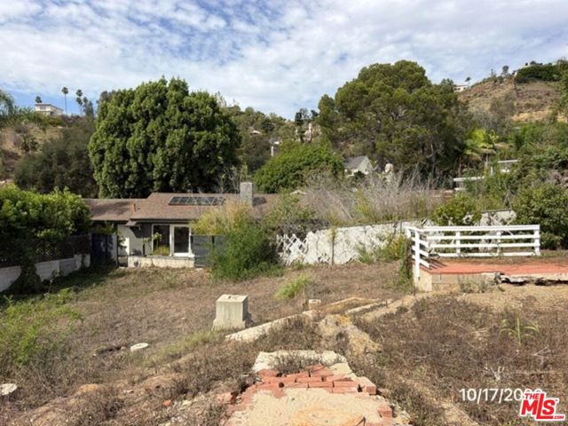 949 Las Lomas Avenue photo 12