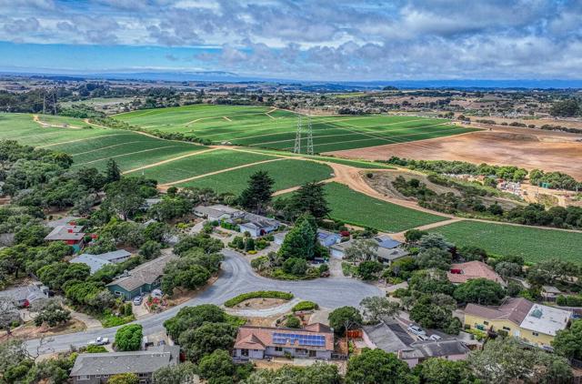 9375 Bur Oak Place, Salinas CA: https://media.crmls.org/mediaz/ca4d75e1-a5c9-46dc-8cee-578e8c590e28.jpg