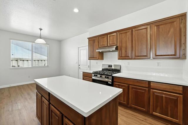 1826 Grand Pheasant Lane, Lincoln CA: https://media.crmls.org/mediaz/ca4e47ff-5604-45a9-afe5-4e9b4eeedb35.jpg