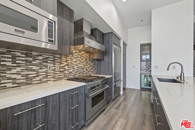 1111 South GRAND Avenue, PH6 photo 14