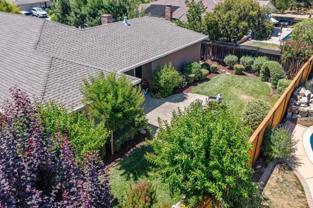 14530 De Anza Court, Morgan Hill CA: https://media.crmls.org/mediaz/ca4f22c7-c403-4d60-882d-3b0394eac112.jpg