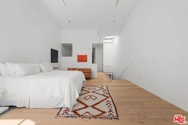 1850 Industrial Street, Los Angeles CA: https://media.crmls.org/mediaz/ca4fa744-1521-4ed0-af69-be0791c298ab.jpg