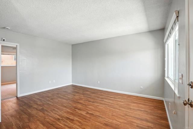 800 Emory Street, Imperial Beach CA: https://media.crmls.org/mediaz/ca5079bc-1cd5-4980-9122-0157696d5c28.jpg