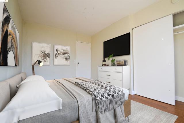 Image 3 of 15 For 1494 Solano  
