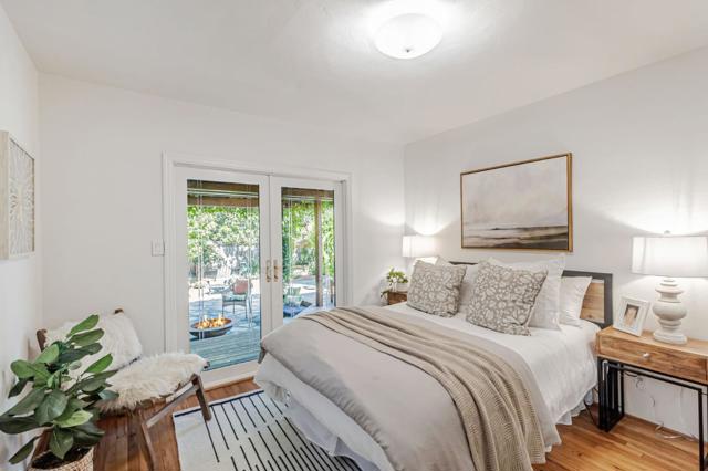 1045 Almanor Avenue, Menlo Park CA: https://media.crmls.org/mediaz/ca527358-7121-4b0f-ab4c-782c8870e6f7.jpg