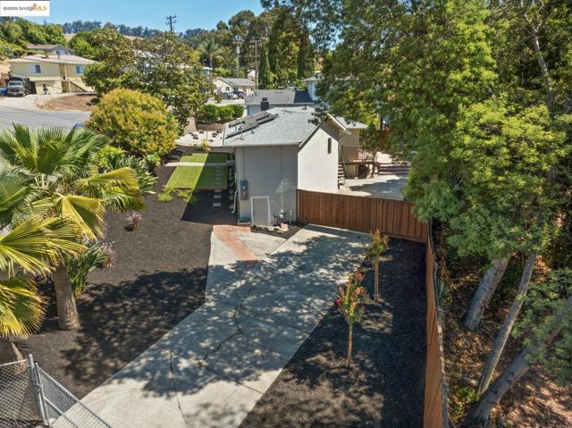 1995 149th Ave, San Leandro CA: https://media.crmls.org/mediaz/ca528f3d-980a-42ac-a461-f4d58596bf52.jpg