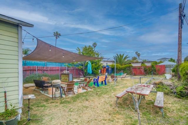 2119 Bacon St, San Diego CA: https://media.crmls.org/mediaz/ca5380f0-797e-4d8a-b2ac-b4b9382298d2.jpg