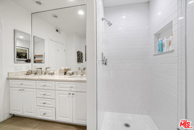 1706 Colby Avenue, Los Angeles CA: https://media.crmls.org/mediaz/ca5545d1-f2fb-492a-80f7-9de805801093.jpg