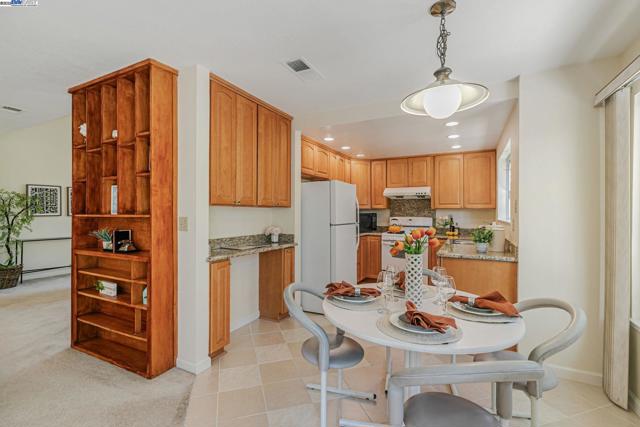 Image 21 of 58 For 42210 Live Oak Cir