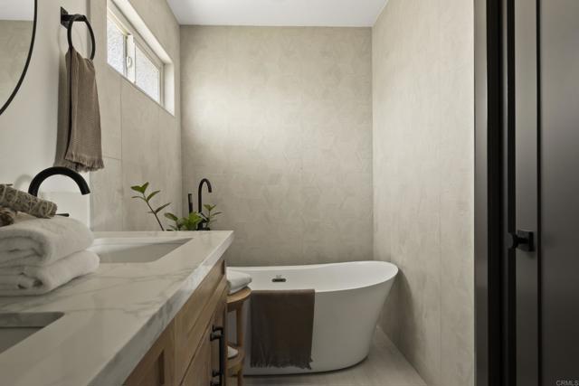 Image 20 of 73 For 9320 Fortune Lane