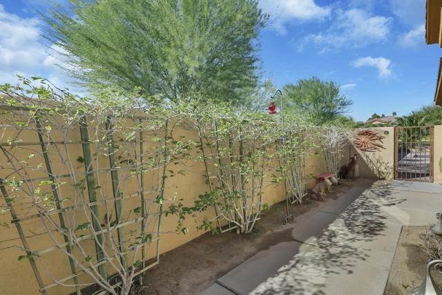 Image 40 of 48 For 67252 Zuni Court