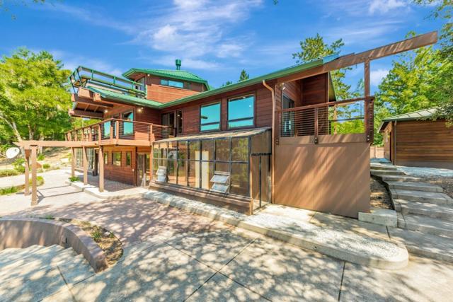 950 Oak Ridge Road, Los Gatos CA: https://media.crmls.org/mediaz/ca58489d-36a7-4e29-96d4-86da5647e865.jpg
