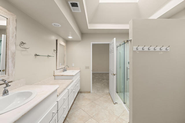 77739 Cape Verde Drive, Palm Desert CA: https://media.crmls.org/mediaz/ca58dc9f-da61-46a9-8506-06f307d168a8.jpg