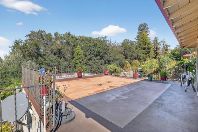 3992 Altadena Lane, San Jose CA: https://media.crmls.org/mediaz/ca58f14d-8193-46da-9414-2d6975d32d62.jpg