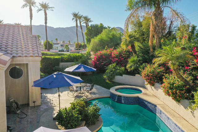78970 Del Monte Court, La Quinta CA: https://media.crmls.org/mediaz/ca591776-4324-480d-ad89-f188476348e2.jpg