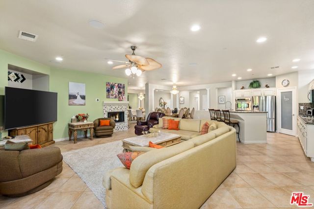 850 Ventana, Palm Springs, CA 92262
