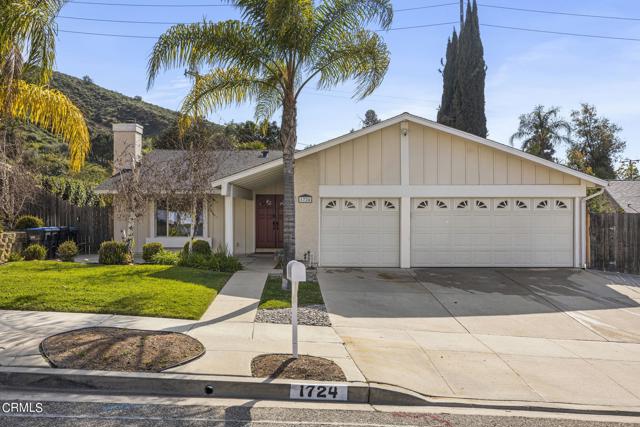 Detail Gallery Image 2 of 42 For 1724 E Wexford Cir, Simi Valley,  CA 93065 - 3 Beds | 2 Baths