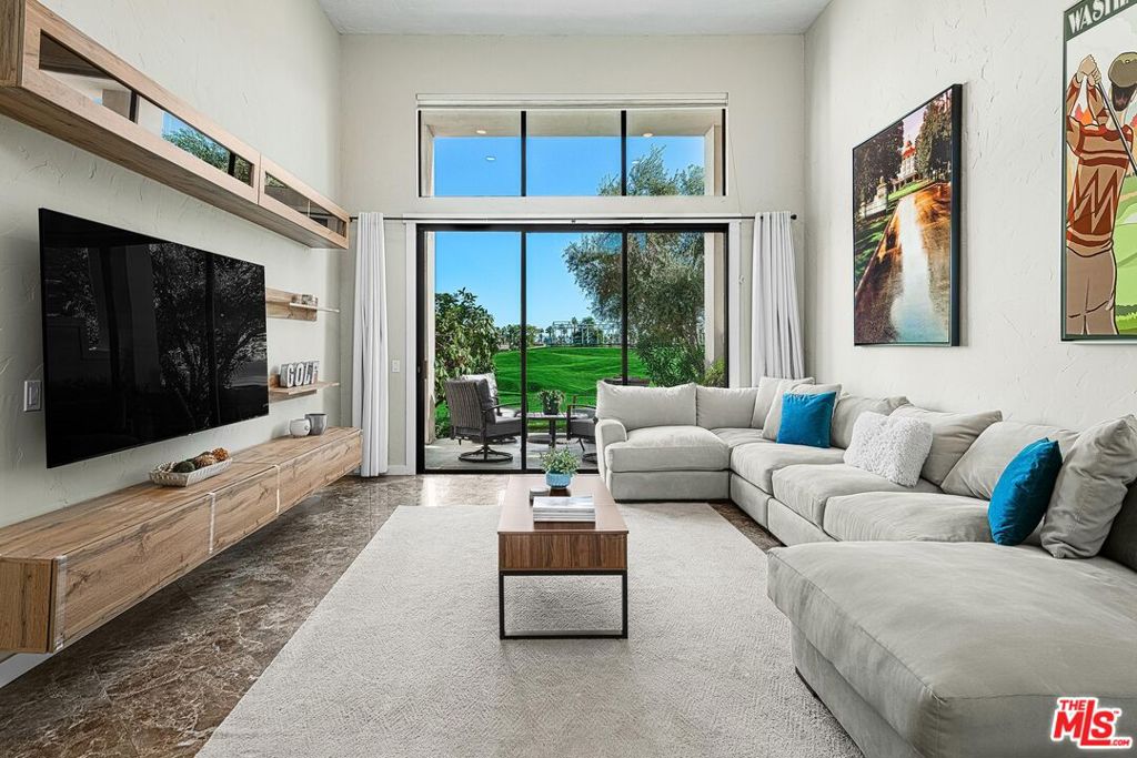 55116 Oak Tree