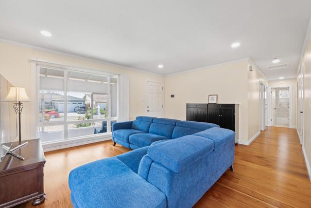 2347 Bennington Lane, Hayward CA: https://media.crmls.org/mediaz/ca5b80d1-7566-4712-8362-7cddea528611.jpg