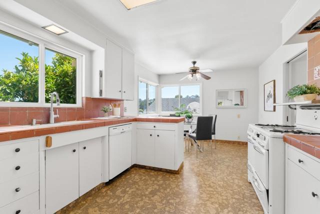 656 Prospect, Santa Cruz CA: https://media.crmls.org/mediaz/ca5bb41c-0383-4ab6-acb9-12171b7262e1.jpg
