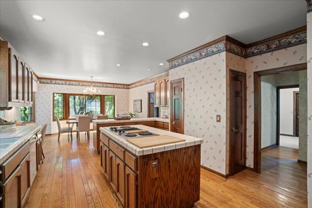 13217 Padero Court, Saratoga CA: https://media.crmls.org/mediaz/ca5c1ee6-e7a8-495b-b410-f7cd59291e18.jpg