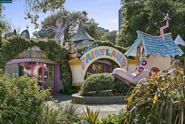 58 Vernon St, Oakland CA: https://media.crmls.org/mediaz/ca5c6f91-5dc5-40cc-8ccb-c27d7c5abd04.jpg