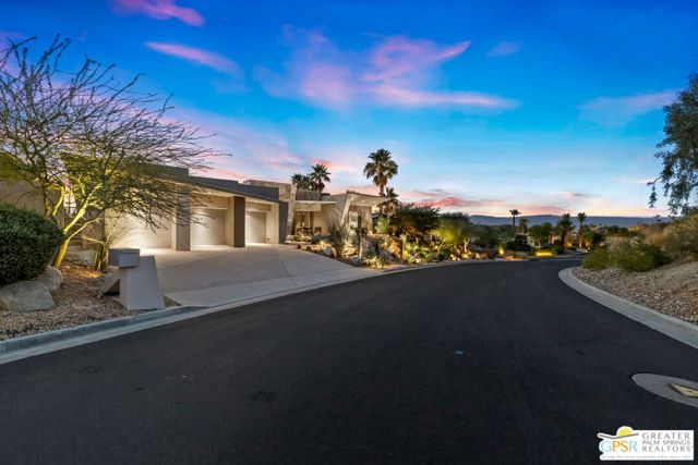 25 Sierra Vista Drive, Rancho Mirage CA: https://media.crmls.org/mediaz/ca5d2379-7379-4fc2-8501-b9bb3dcfa1d8.jpg