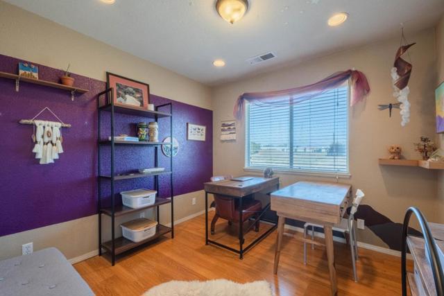 148 Greenbriar Way, Salinas CA: https://media.crmls.org/mediaz/ca5f0fde-2c31-4146-a612-5da53730bdc7.jpg