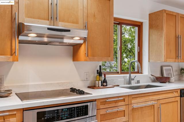 63 Eureka Ave, Kensington CA: https://media.crmls.org/mediaz/ca5f2e43-5f24-45db-ad6e-6ba985c529d6.jpg