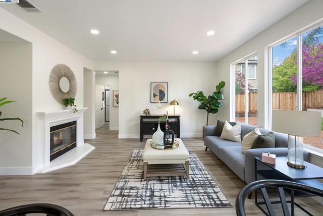 5089 Winterbrook Ave, Dublin CA: https://media.crmls.org/mediaz/ca5f745f-ff8f-411f-aceb-0efb017e6dd4.jpg