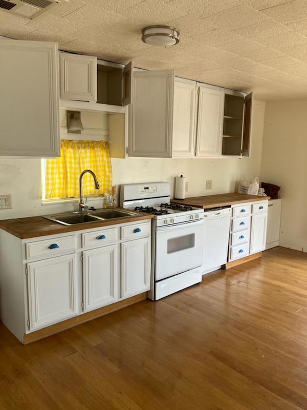 6 Cholla Lane, Palm Desert CA: https://media.crmls.org/mediaz/ca5f90ad-91ad-4118-bce9-6a79a055805e.jpg