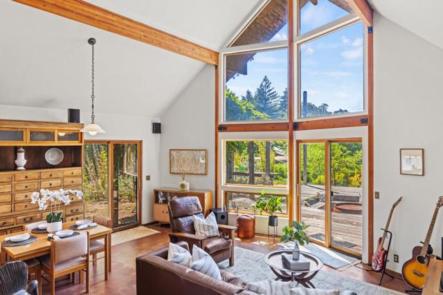 994 Laurel Grove Drive, Soquel CA: https://media.crmls.org/mediaz/ca5fa7c5-7519-4961-a21b-8d08ebcd9ecb.jpg