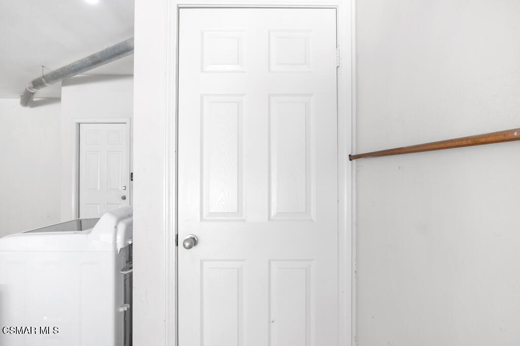 https://media.crmls.org/mediaz/ca5fd180-13d7-4307-89cf-39e360a8fdc7.jpg?preset=X-Large