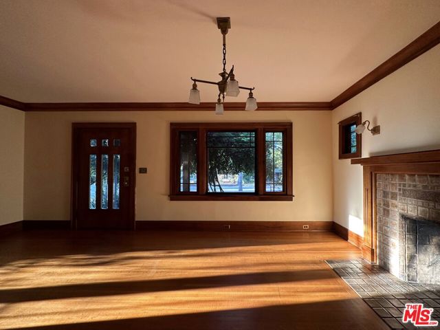 MLS# 23304937