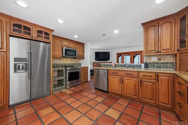 Detail Gallery Image 6 of 36 For 15778 Camino Crisalida, San Diego,  CA 92127 - 4 Beds | 3 Baths