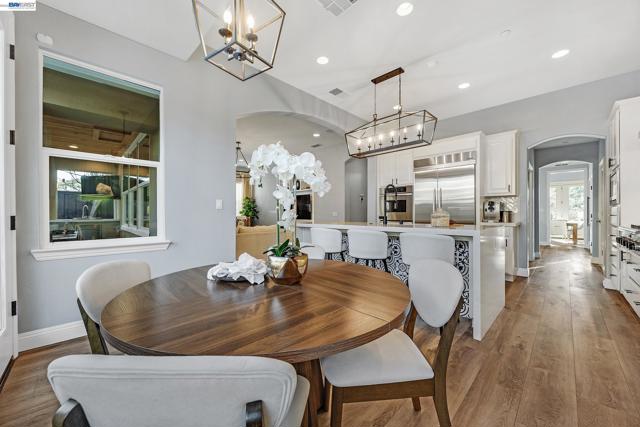 2170 Santa Croce Dr, Livermore CA: https://media.crmls.org/mediaz/ca62233e-cd91-4d10-b66e-455d9e2ae189.jpg