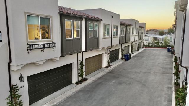 1319 Yannis Court, El Cajon CA: https://media.crmls.org/mediaz/ca63377f-23a5-423c-b31b-a5cfa7c9df24.jpg