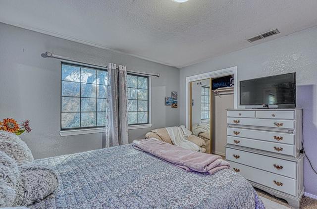 6640 Kim Ann Lane, Salinas CA: https://media.crmls.org/mediaz/ca63ed3d-f286-43da-8262-78de7755abf0.jpg