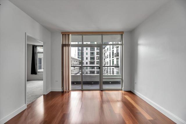 425 W Beech Street, San Diego CA: https://media.crmls.org/mediaz/ca63f86a-9c35-4b5b-9192-95843bacc1c3.jpg