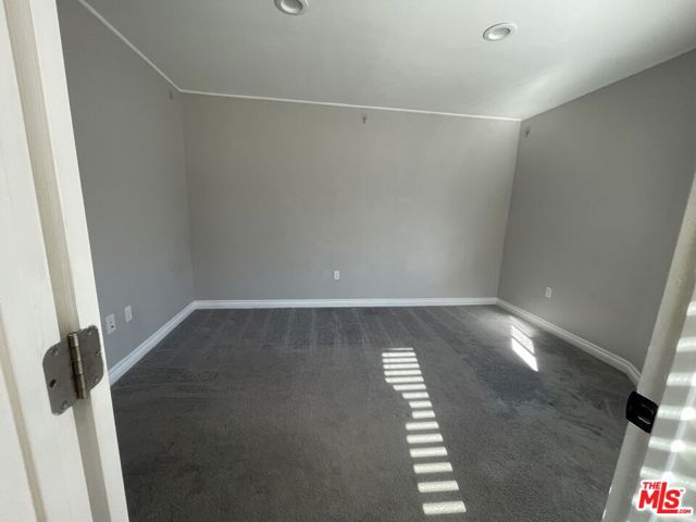 2763 1/2 Fairmount Avenue, La Crescenta CA: https://media.crmls.org/mediaz/ca648a8d-28cf-4eaf-b97f-69a313de7972.jpg