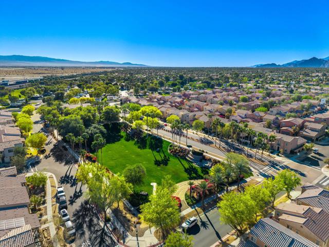 154 Paseo Bravo, Palm Desert, CA 92211