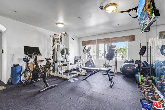 1153 N Formosa Avenue, Los Angeles CA: https://media.crmls.org/mediaz/ca652637-2cf7-4053-b336-5cf54d94f485.jpg