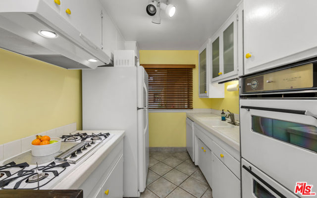 1275 HAVENHURST Drive, 9 photo 8