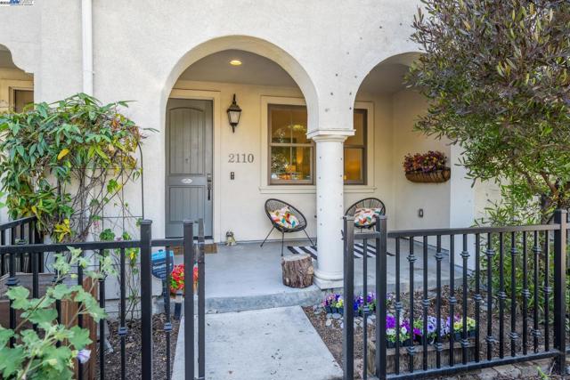 Image 1 of 44 For 2110 Clement Ave