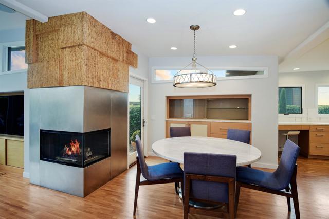 Detail Gallery Image 8 of 33 For 152 7th St, Del Mar,  CA 92014 - 3 Beds | 3/1 Baths