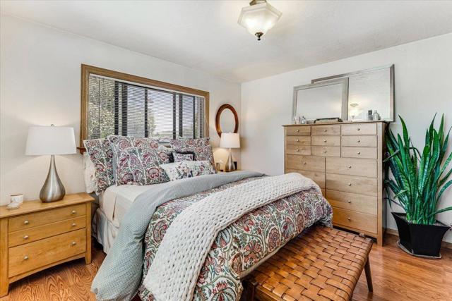 522 Oak Drive, Capitola CA: https://media.crmls.org/mediaz/ca66e180-13e5-4906-a3f1-292c50905614.jpg