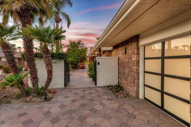 2 Deerfield Court, Rancho Mirage CA: https://media.crmls.org/mediaz/ca67071b-2587-4842-a413-6b5cac8d805e.jpg