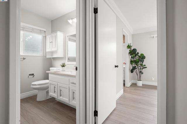 501 Amherst Ct, San Ramon CA: https://media.crmls.org/mediaz/ca670a22-f3b8-474d-8bfb-481f1c0385df.jpg
