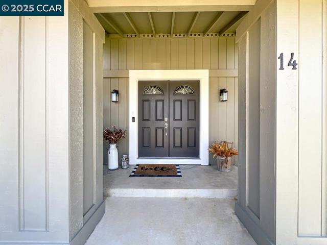 14 Mt Eden Pl, Clayton CA: https://media.crmls.org/mediaz/ca677904-92af-4032-8946-be6fe07121ce.jpg